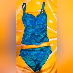 NWOT Nip Tuck Swim Tankini Size 8